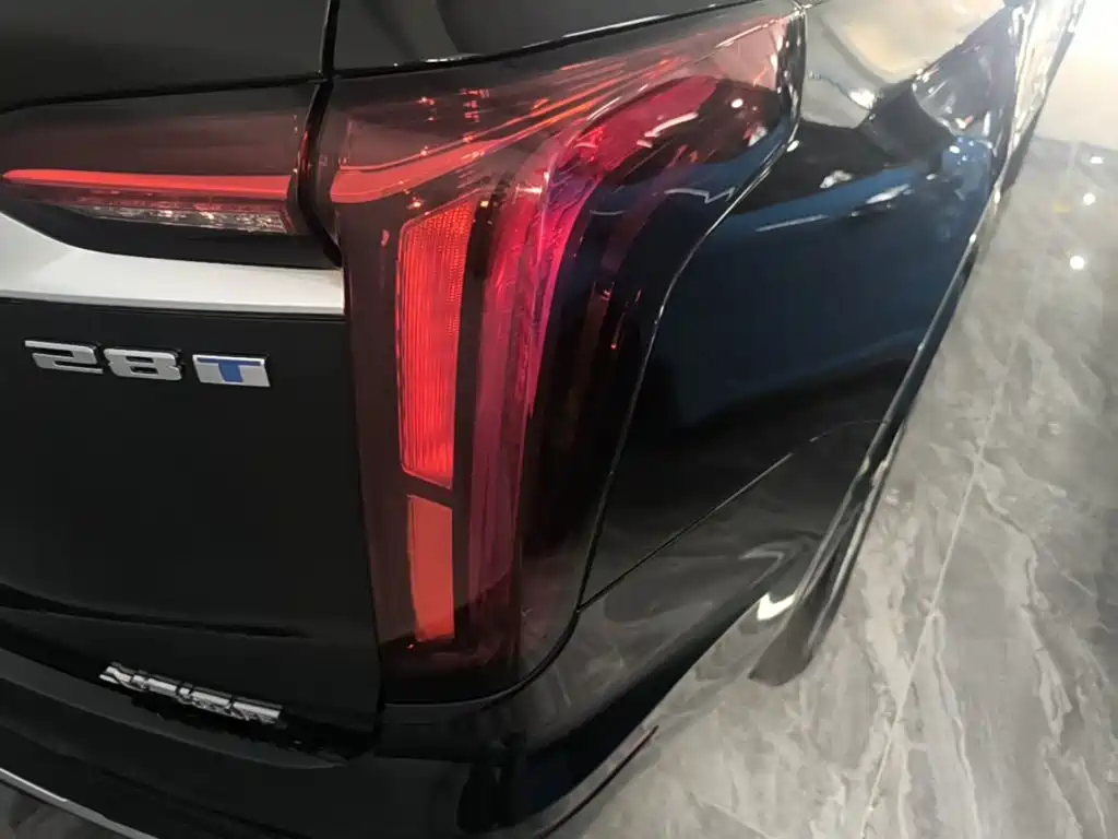 Cadillac XT6 — миниатюра 8