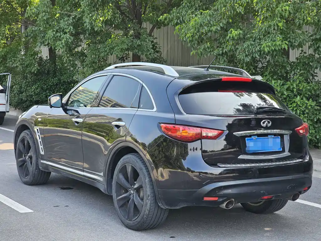 Infiniti FX — миниатюра 7