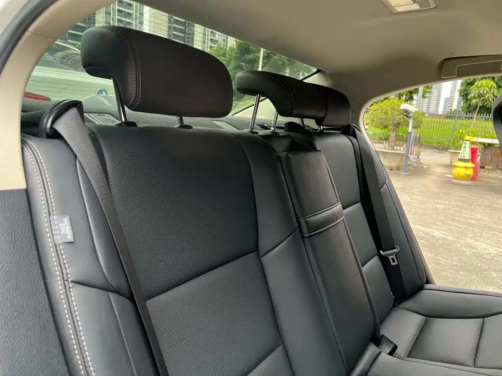 Lexus GS — миниатюра 12