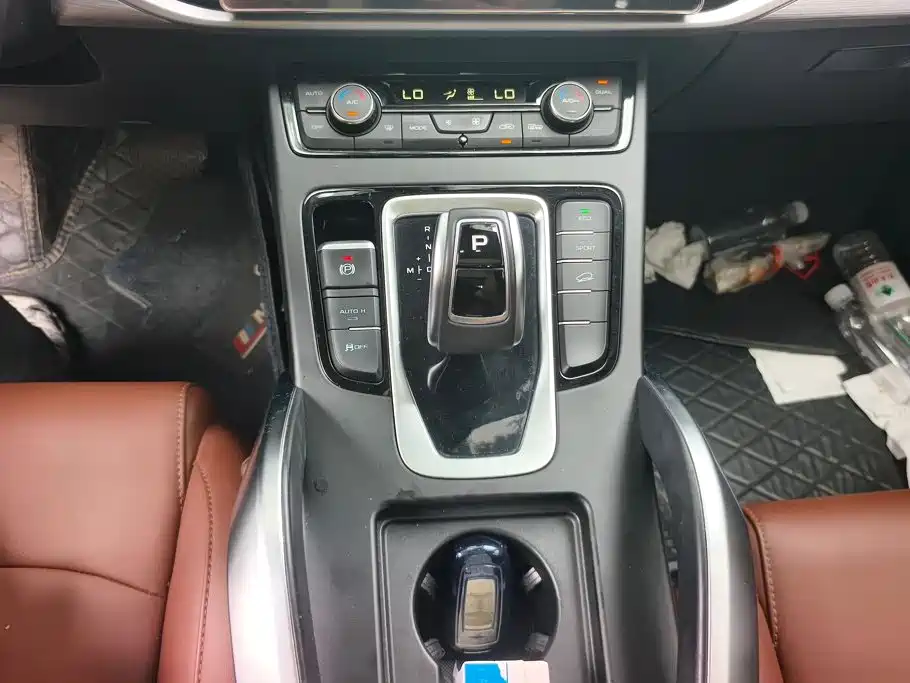 Geely Boyue — миниатюра 16