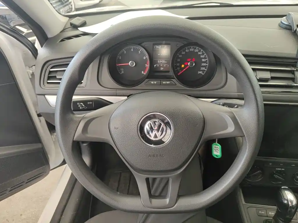 Volkswagen Lavida — миниатюра 11