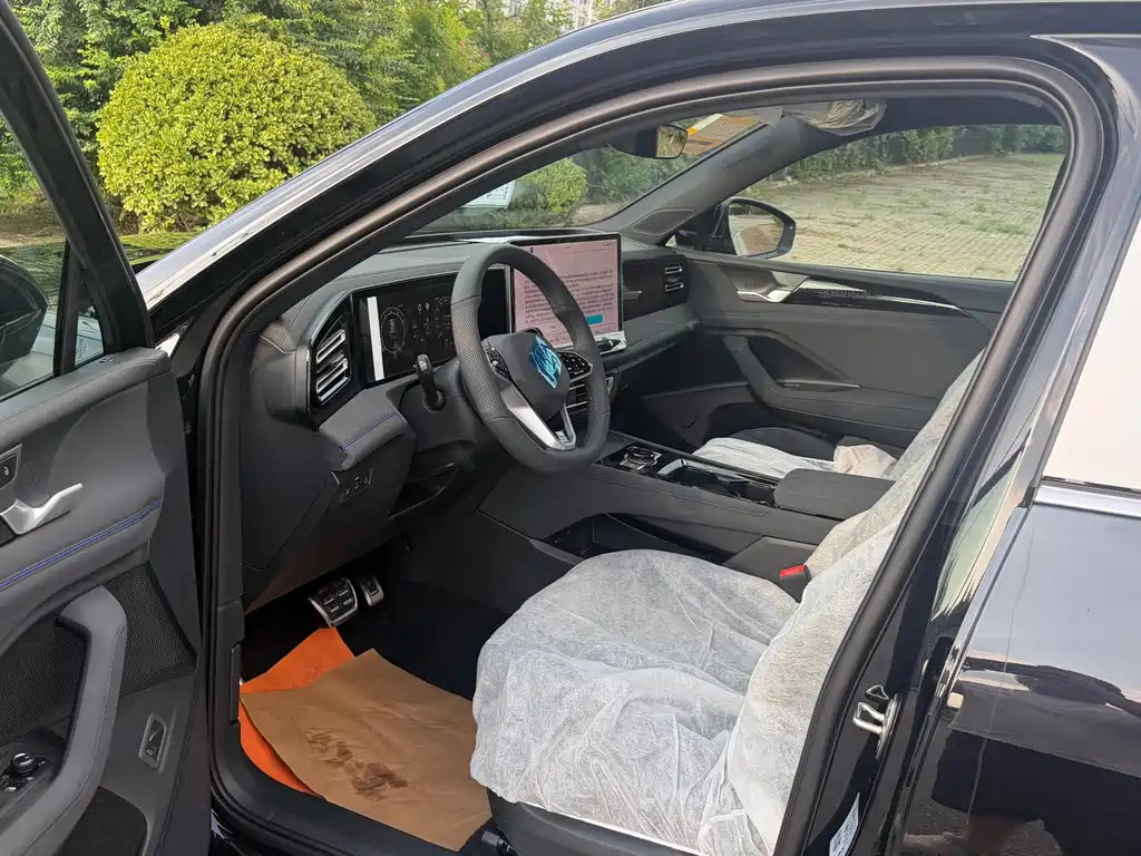 Volkswagen Tiguan L — миниатюра 4