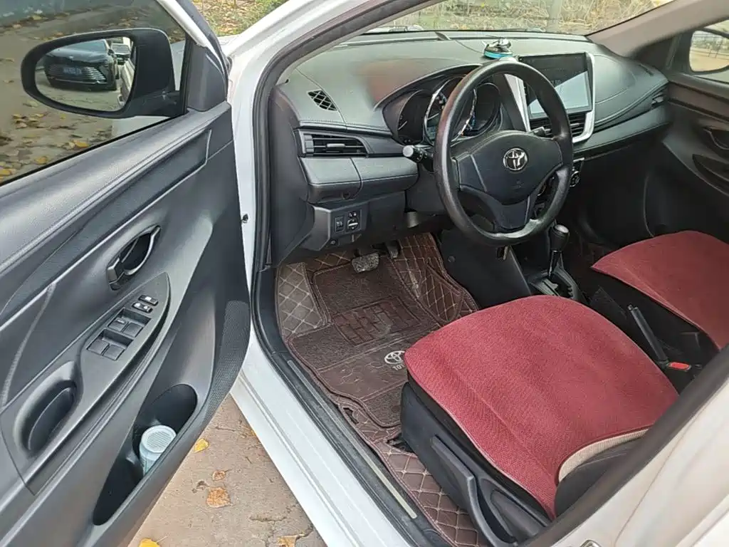 Toyota Yaris L — миниатюра 16
