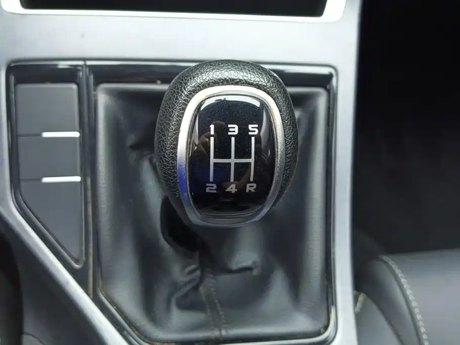 Geely Emgrand — миниатюра 16
