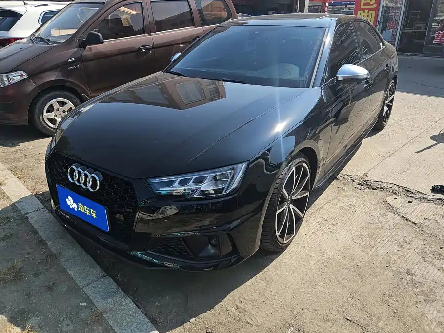 Audi S4