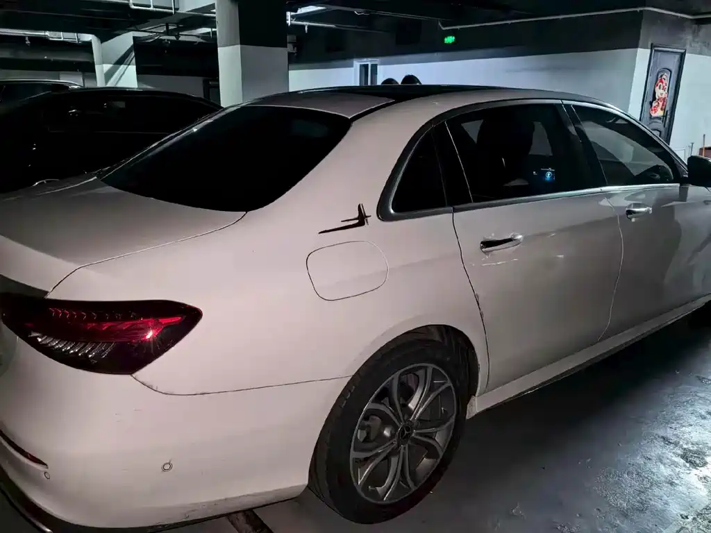 Mercedes-Benz E-Class — миниатюра 4