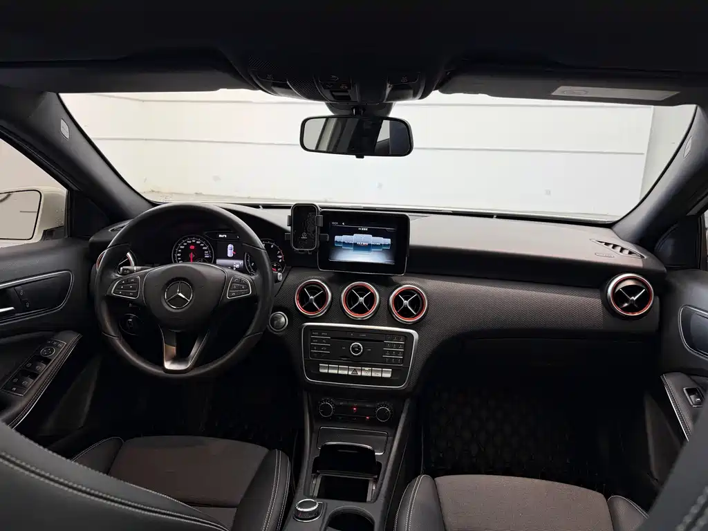 Mercedes-Benz A-Class (Import) — миниатюра 13