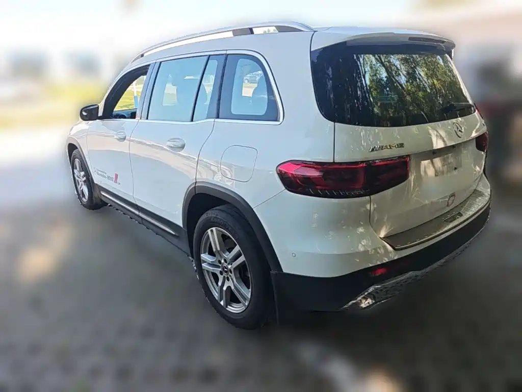 Mercedes-Benz GLB — миниатюра 7