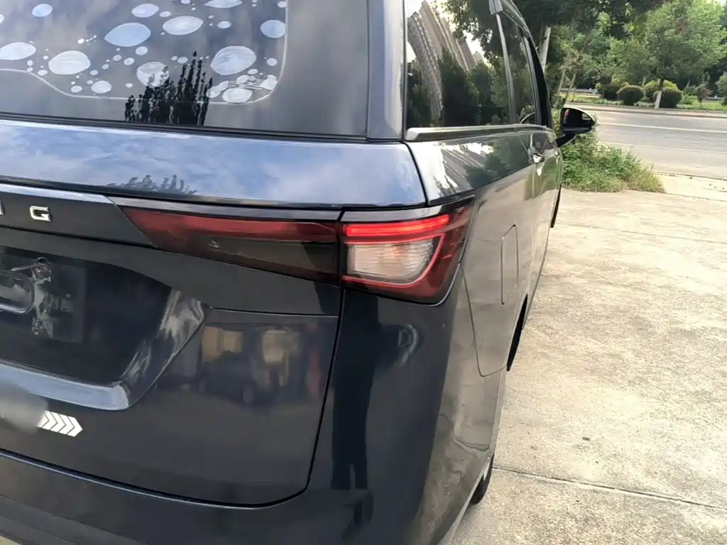 Wuling Jiachen — миниатюра 8