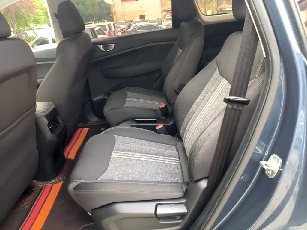 Wuling Jiachen — миниатюра 17