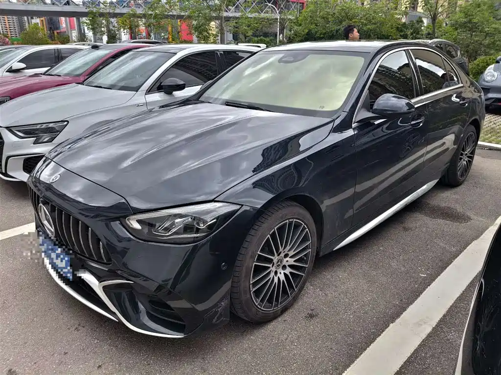 Mercedes-Benz C-Class 2024