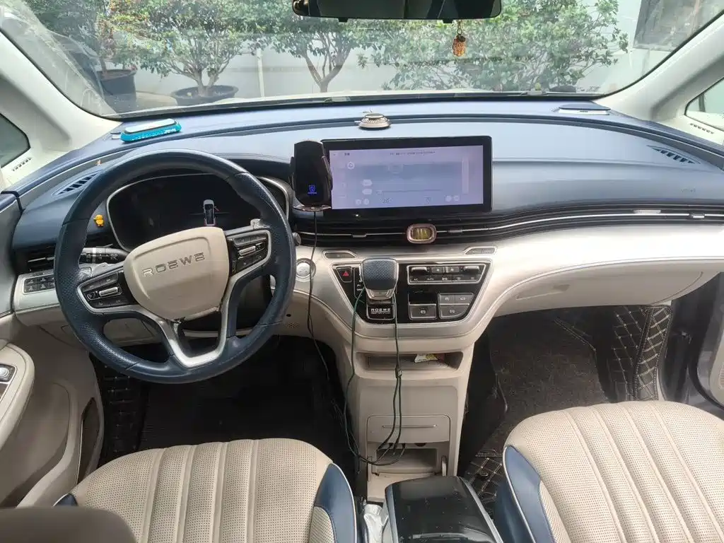 Roewe iMAX8 2022 — фото 10