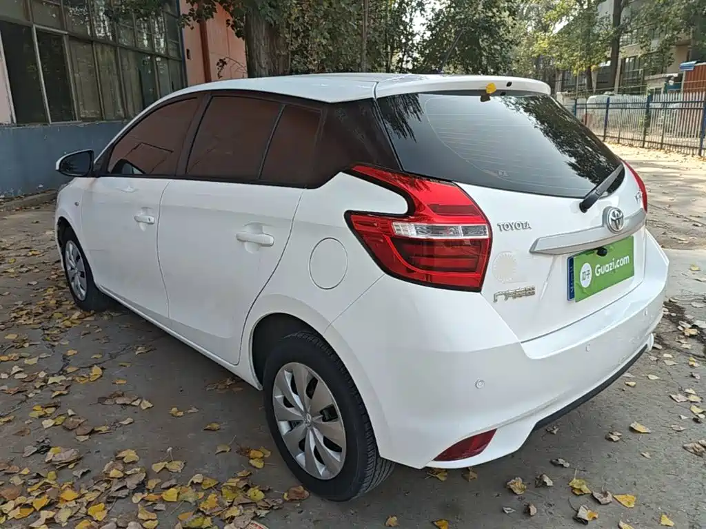 Toyota Yaris L — миниатюра 5