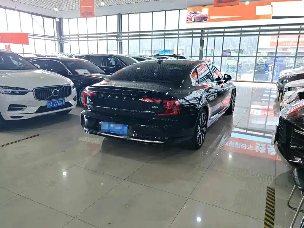 Volvo S90 — миниатюра 4