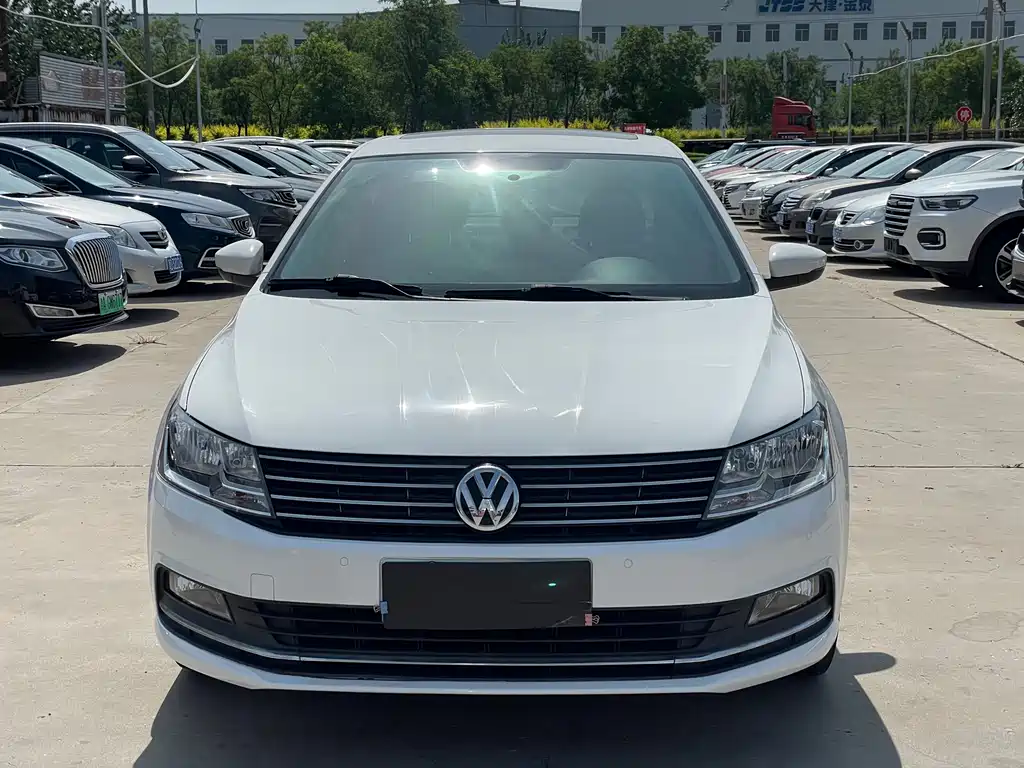 Volkswagen Lavida 2015 1.6L AT Comfort