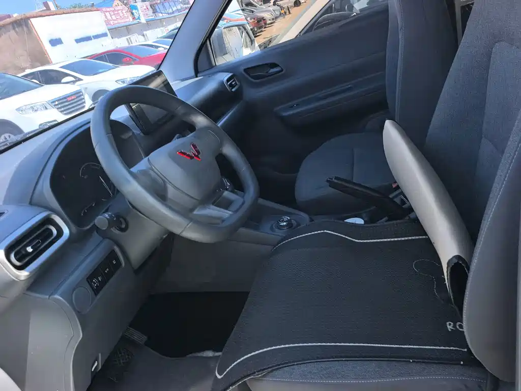 Wuling Hongguang EV — миниатюра 10