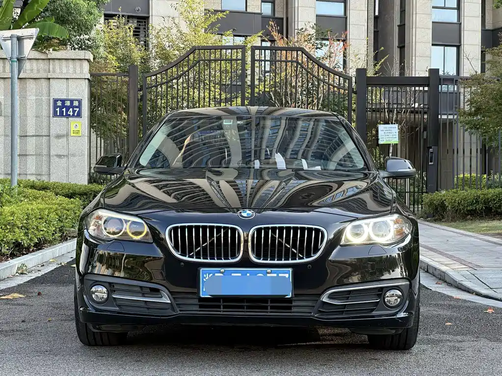 BMW 5 Series — миниатюра 2
