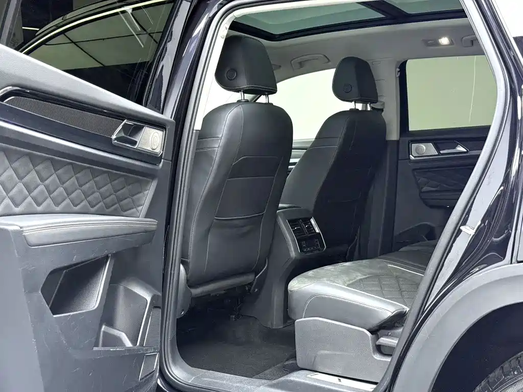 Volkswagen Teramont — миниатюра 5