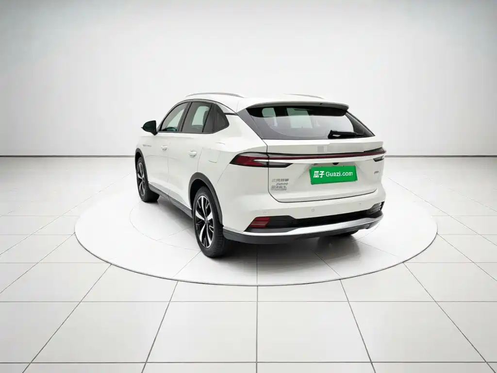 Roewe D5X DMH — миниатюра 4