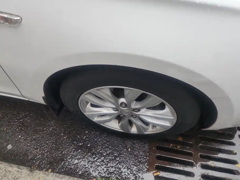 Buick Excelle — миниатюра 6