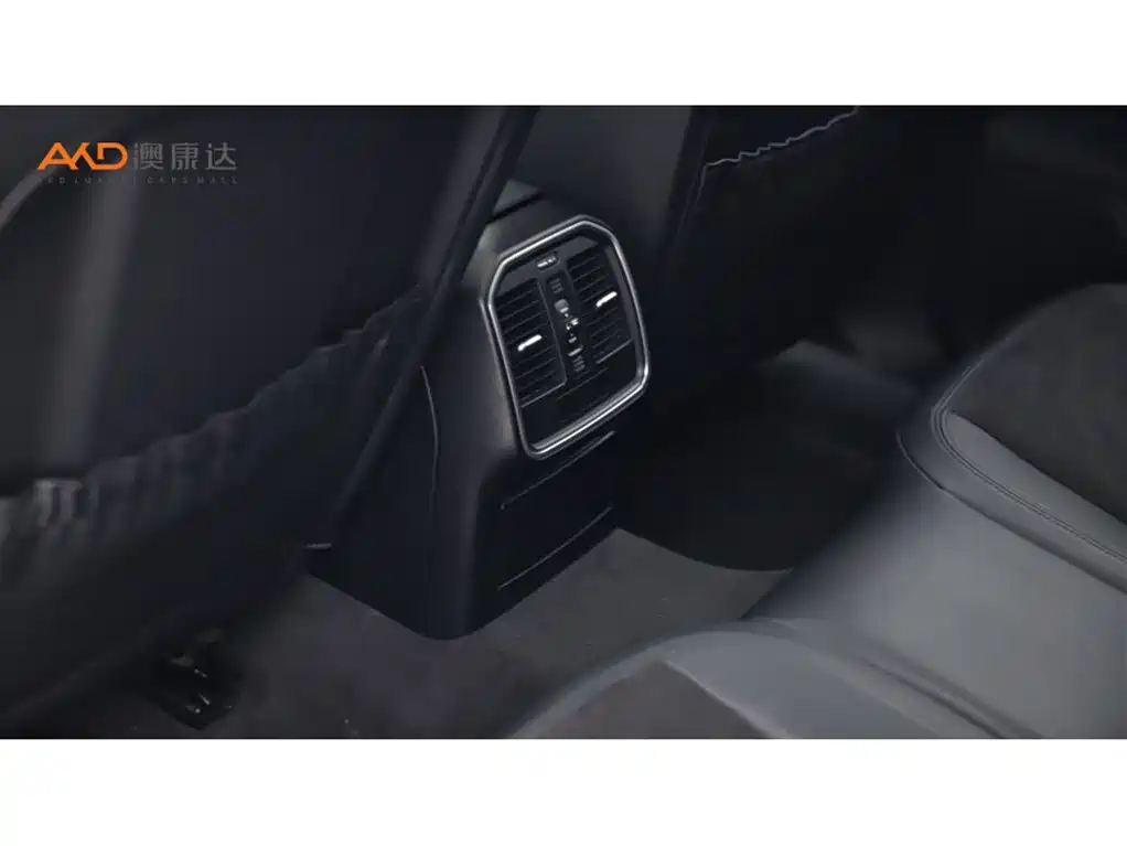 Porsche Macan — миниатюра 9