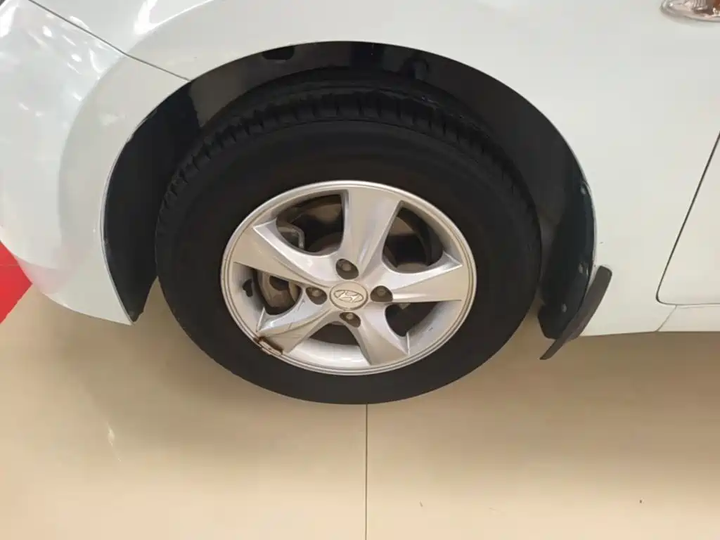 Hyundai Verna — миниатюра 23