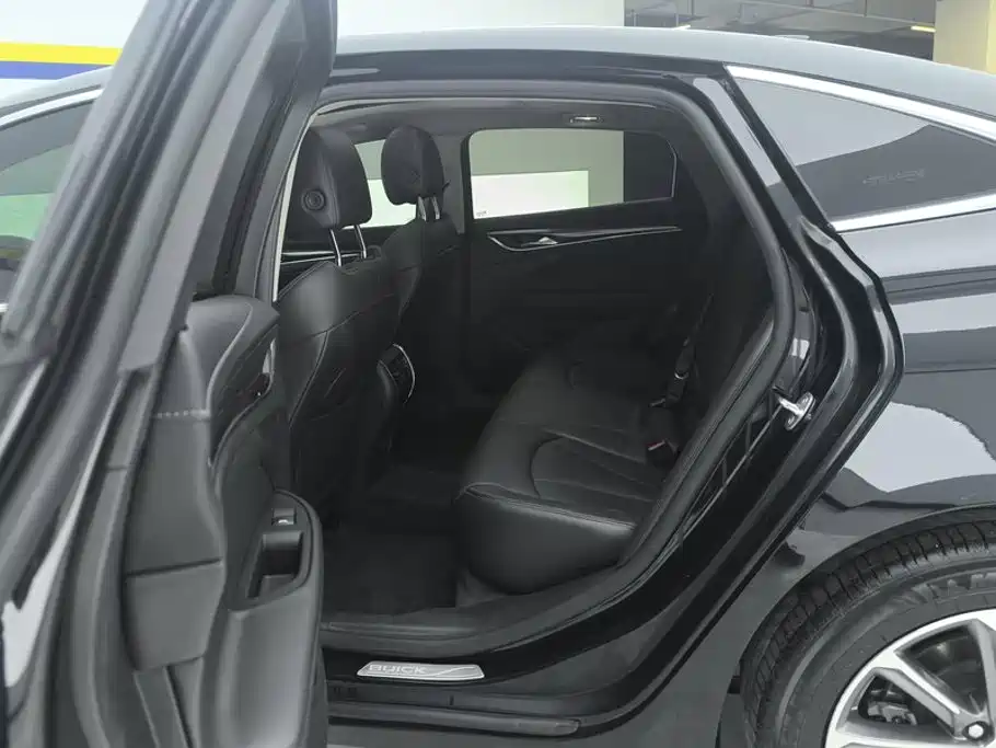 Buick LaCrosse — миниатюра 11
