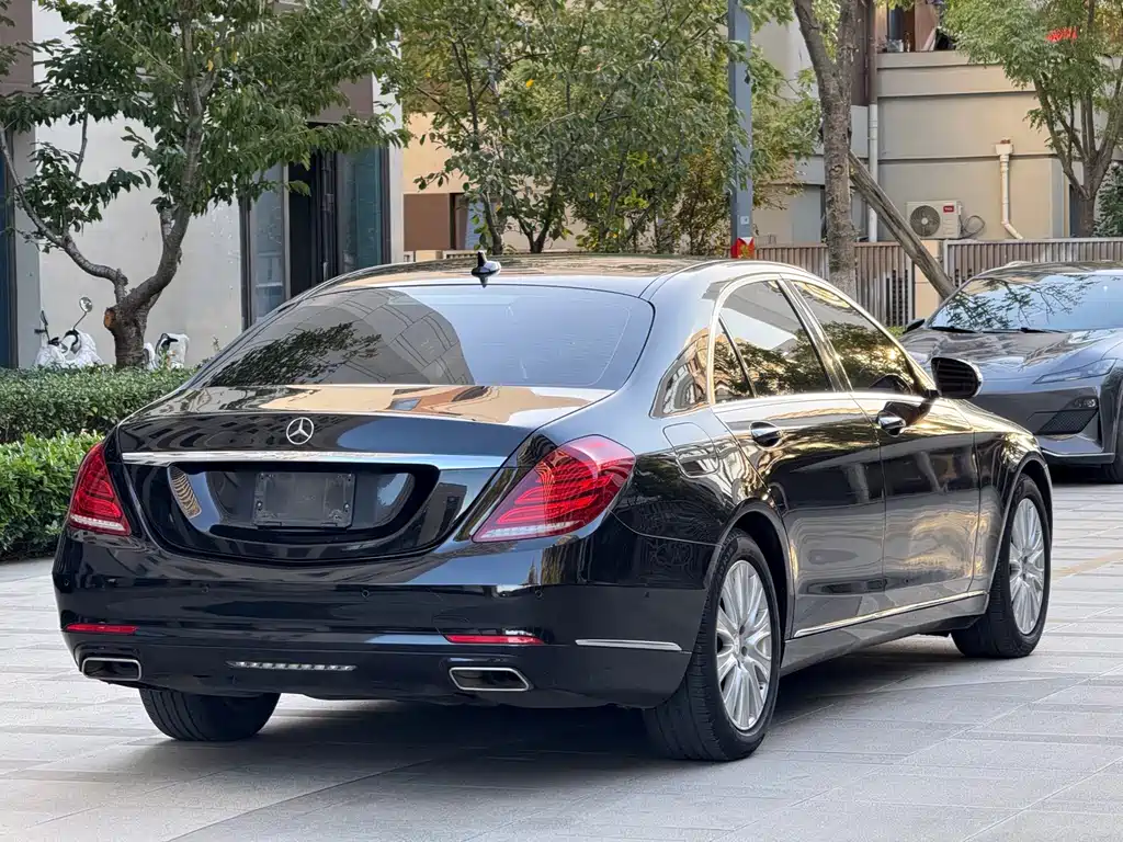 Mercedes-Benz S-Class — миниатюра 9