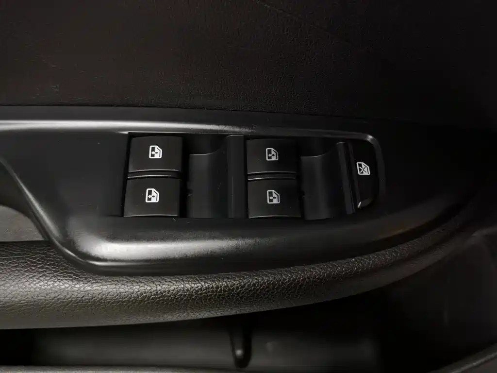 Buick Excelle — миниатюра 9