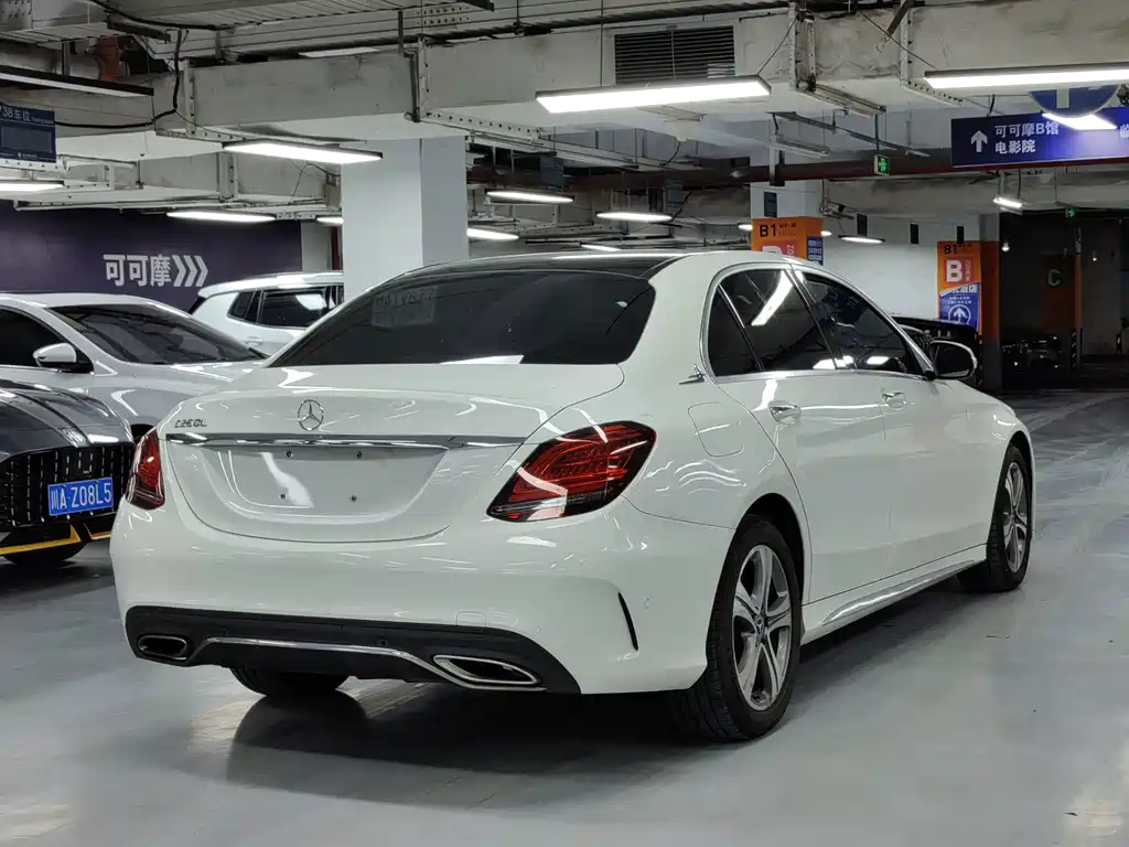 Mercedes-Benz C-Class — миниатюра 14