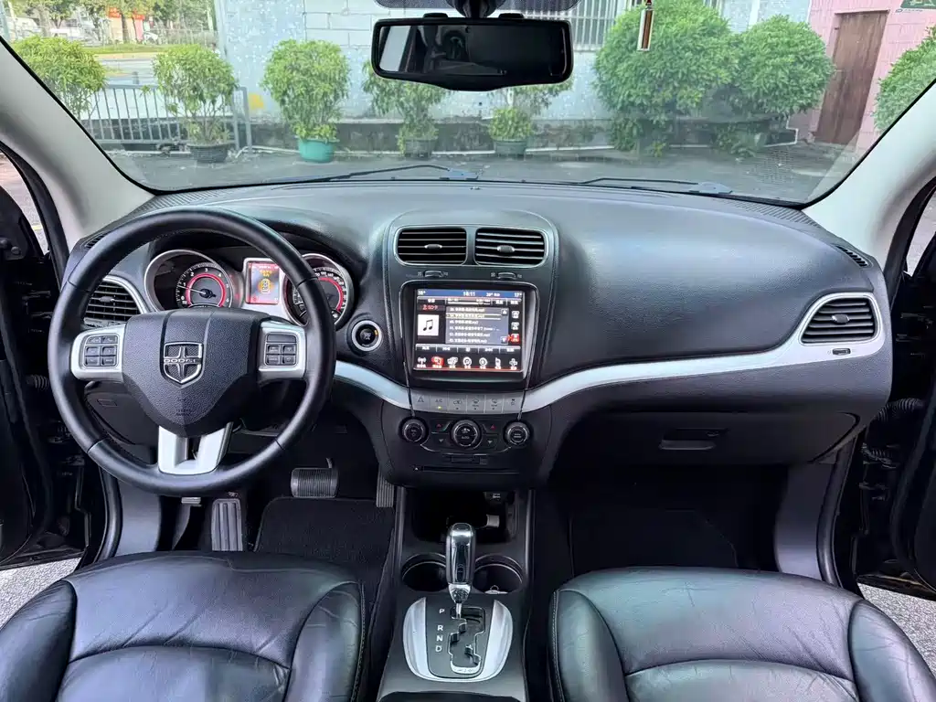 Dodge Journey — миниатюра 9