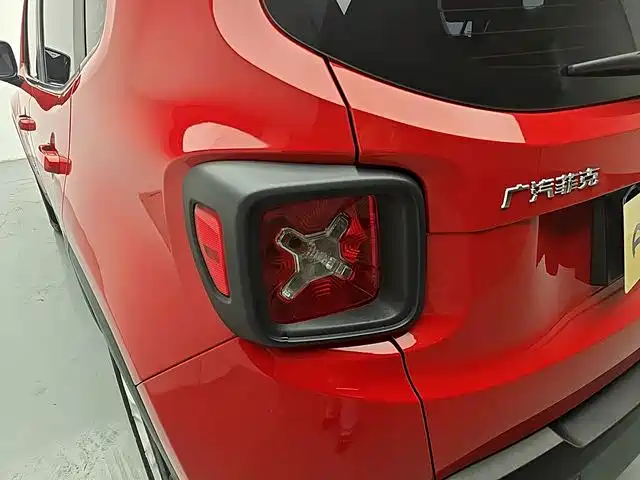 Jeep Renegade — миниатюра 18