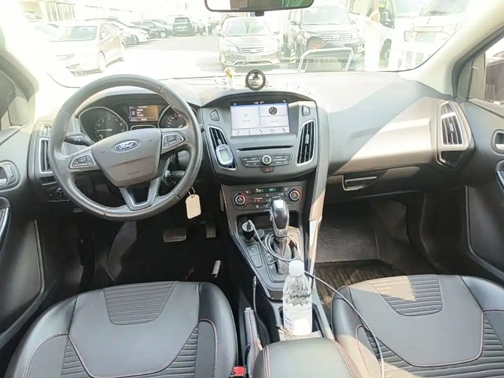 Ford Focus — миниатюра 10