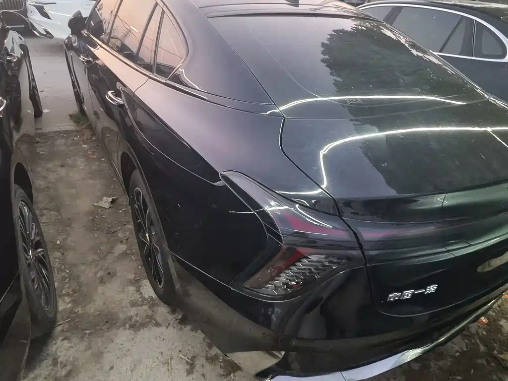 Hongqi Hongqi H6 — миниатюра 3