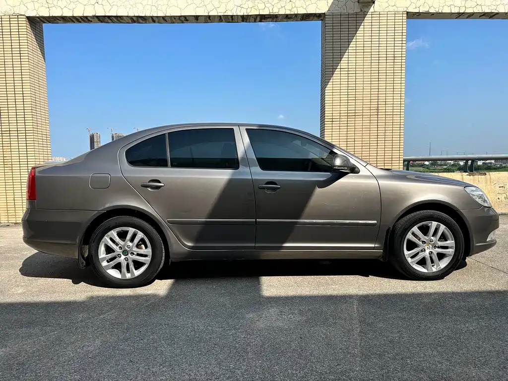 Skoda Octavia — миниатюра 4