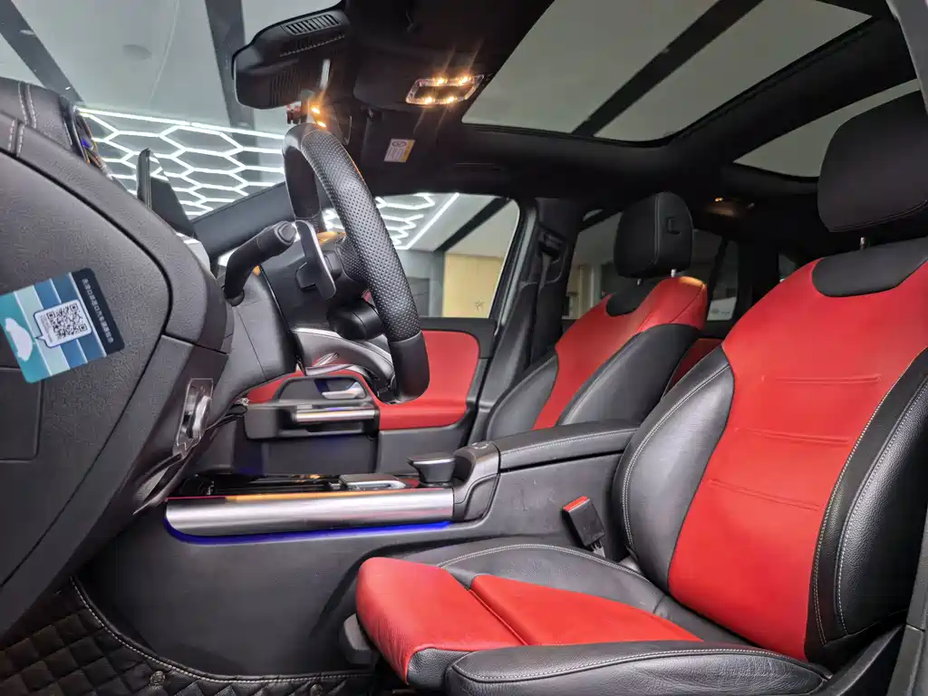 Mercedes-Benz GLA AMG — миниатюра 17