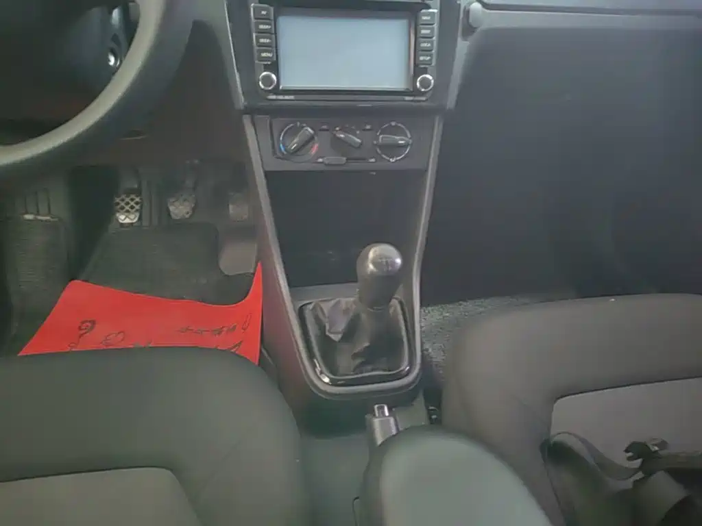 Volkswagen Jetta — миниатюра 14