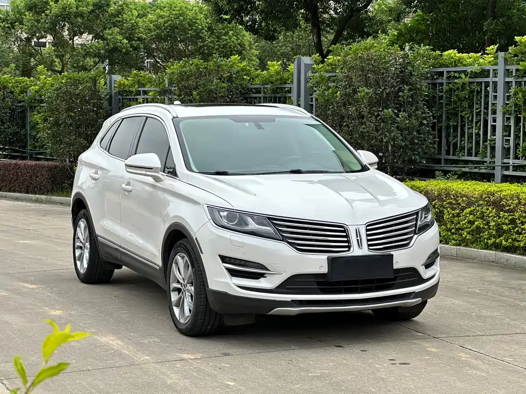 Lincoln MKC — миниатюра 9
