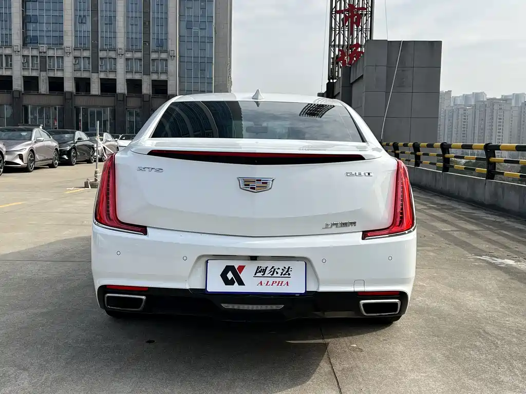 Cadillac XTS — миниатюра 5