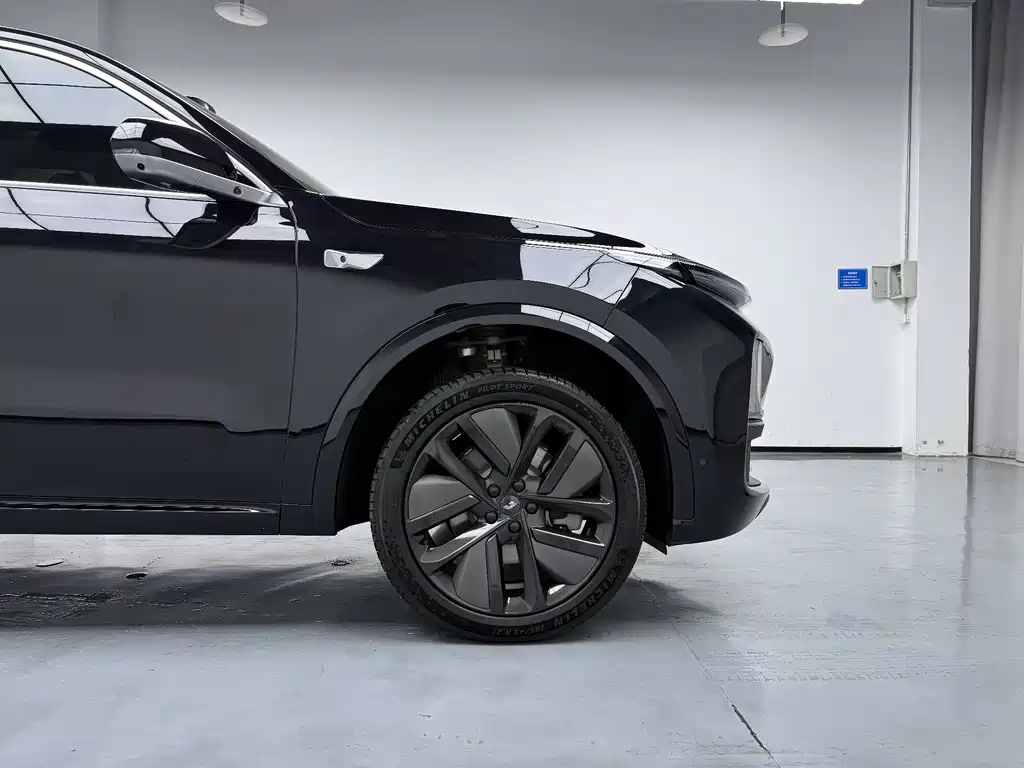 Li Auto L8 2024 Ultra