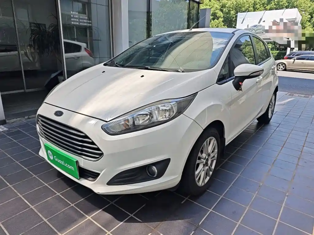 2014 Ford Fiesta - zdjęcie 1 z 25