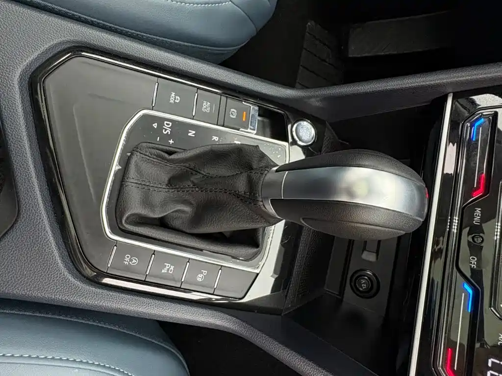 Volkswagen Tharu — миниатюра 9
