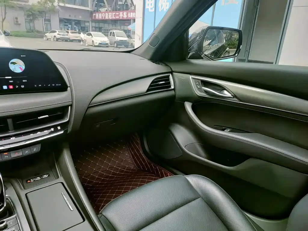 Cadillac CT5 — миниатюра 25