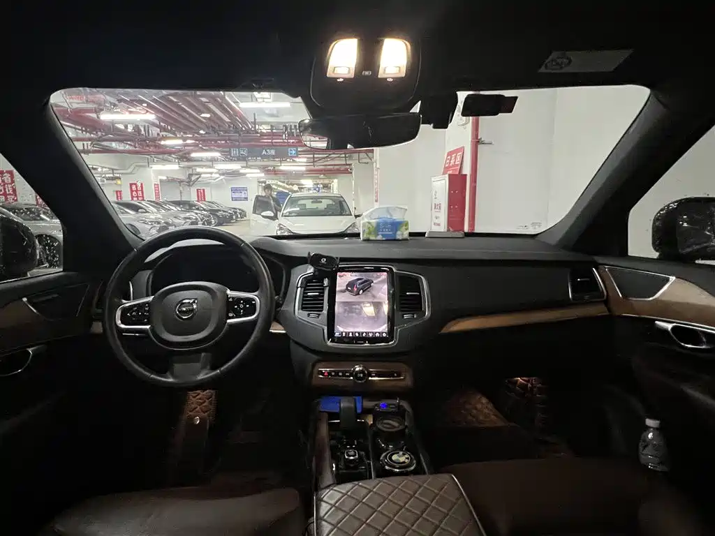 Volvo XC90 — миниатюра 5