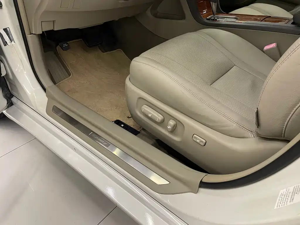 Toyota Camry — миниатюра 28