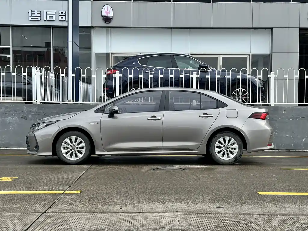 Toyota Corolla — миниатюра 3