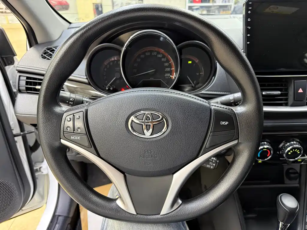 TOYOTA YARIS L ZHIXUAN