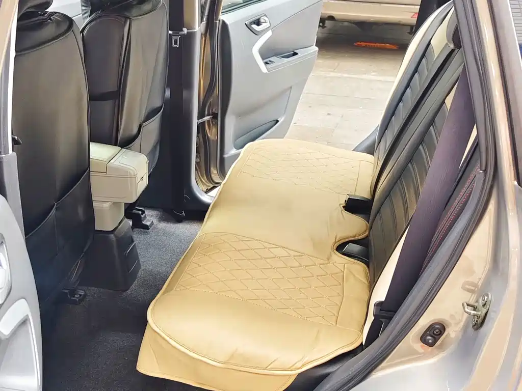 Suzuki Liana A6 — миниатюра 9