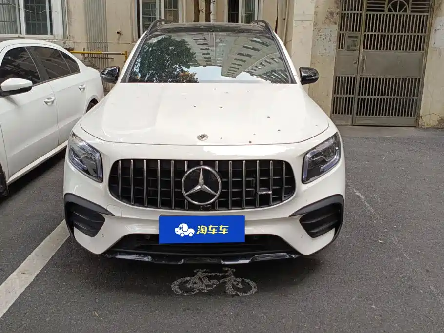 Mercedes-Benz GLB AMG — миниатюра 2