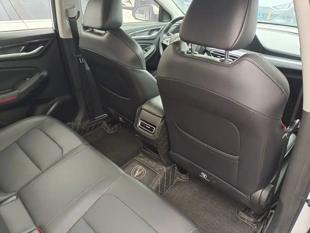 Changan Eado — миниатюра 8